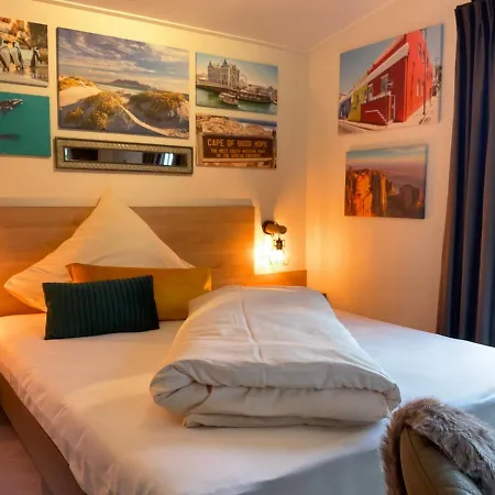 Zu Jeddelohs & -adult Friendly 4*