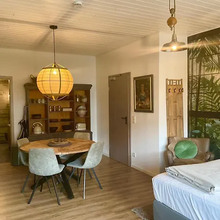 Zu Jeddelohs & -adult Friendly Gladenbach