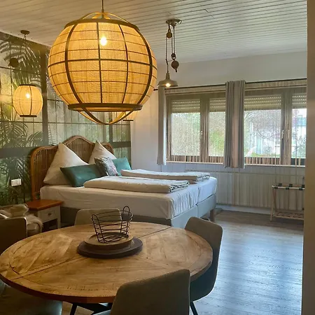 Zu Jeddelohs & -adult Friendly Aparthotel Gladenbach