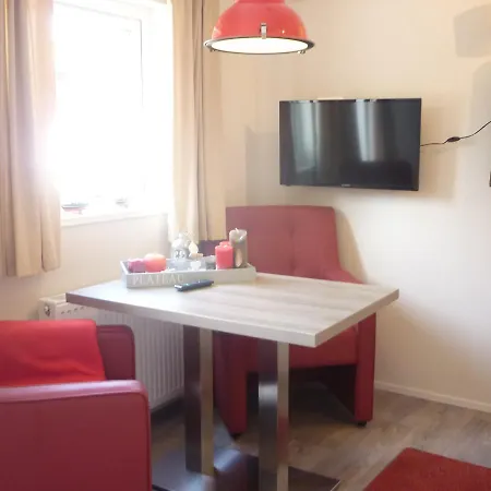 Zu Jeddelohs & -adult Friendly Lejlighedshotel 4*