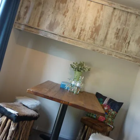 Zu Jeddelohs & -adult Friendly Aparthotel