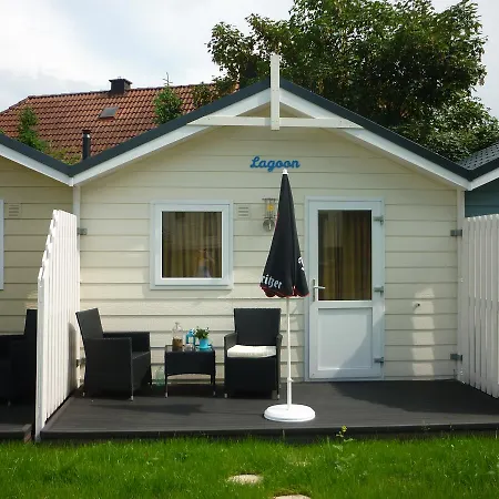 Zu Jeddelohs & -adult Friendly