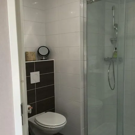 Zu Jeddelohs & -adult Friendly Lejlighedshotel 4*